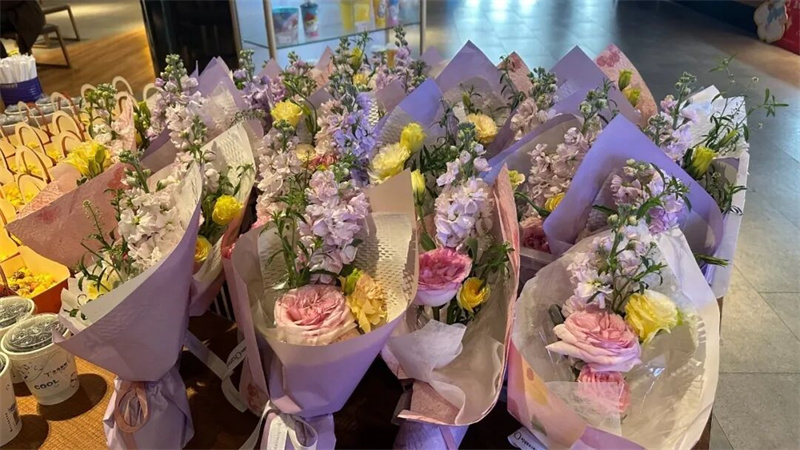 “風(fēng)火輪加速美麗，乾坤圈圈住幸?！迸窆?jié)特別活動(dòng)1