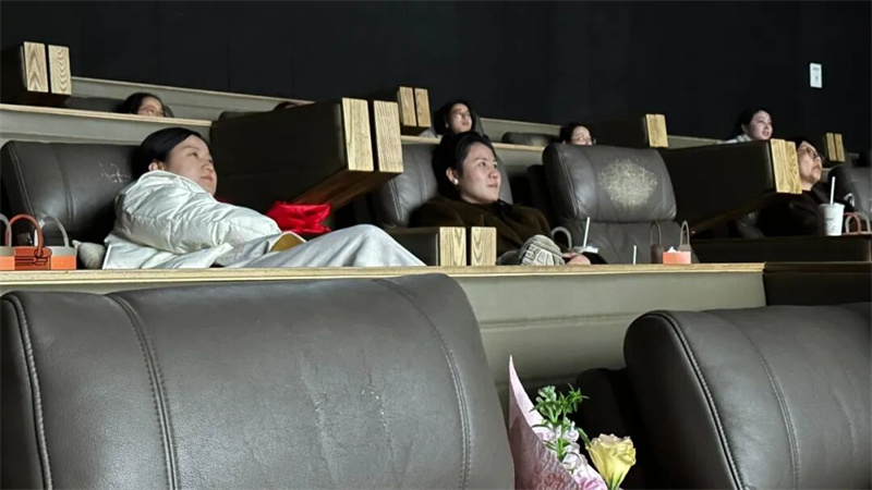 “風(fēng)火輪加速美麗，乾坤圈圈住幸?！迸窆?jié)特別活動(dòng)4